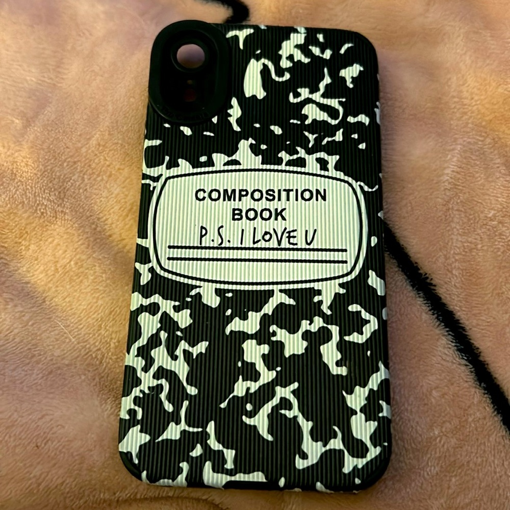 iPhone XR case from SHEIN. Used once. Black & White.
